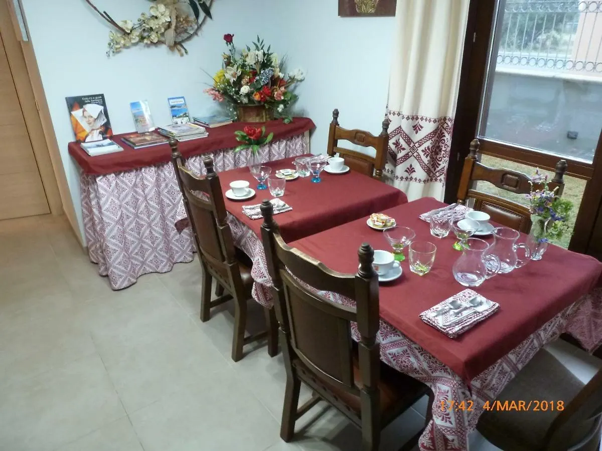 Emozioni D'Estate Bed & Breakfast Pula