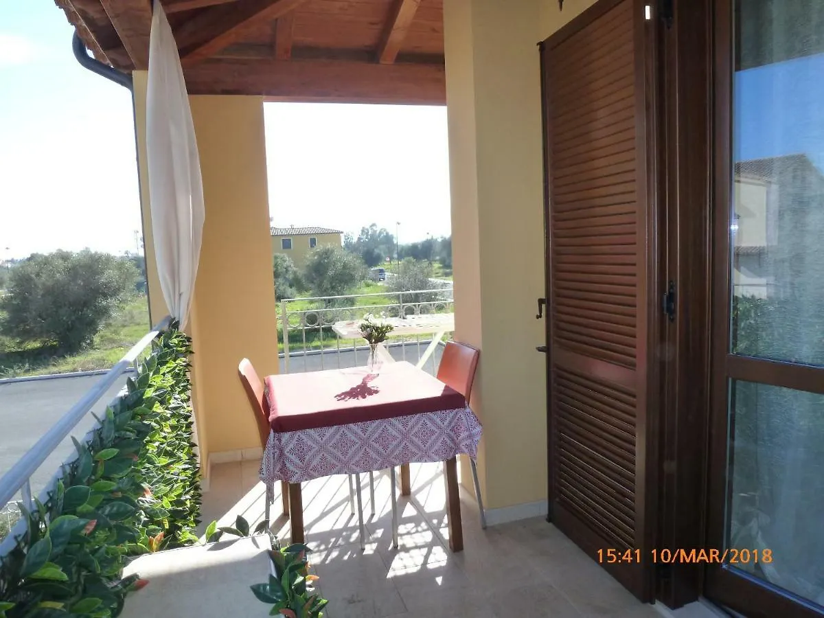 Emozioni D'Estate Bed & Breakfast Pula 0*,